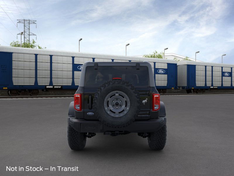 2024 Ford Bronco Black Diamond photo 4