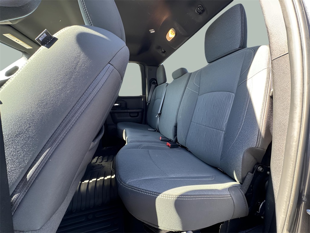 2022 Ram 1500 Classic Warlock photo 24