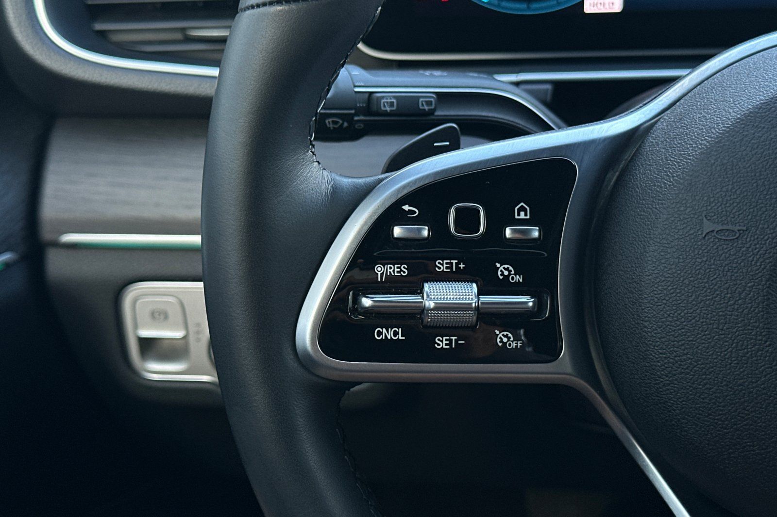2022 Mercedes Benz GLE 350 photo 23
