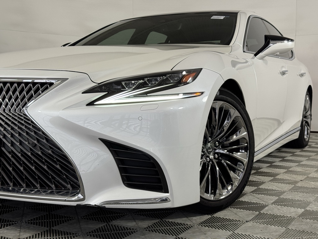 2019 Lexus LS 500 photo 2