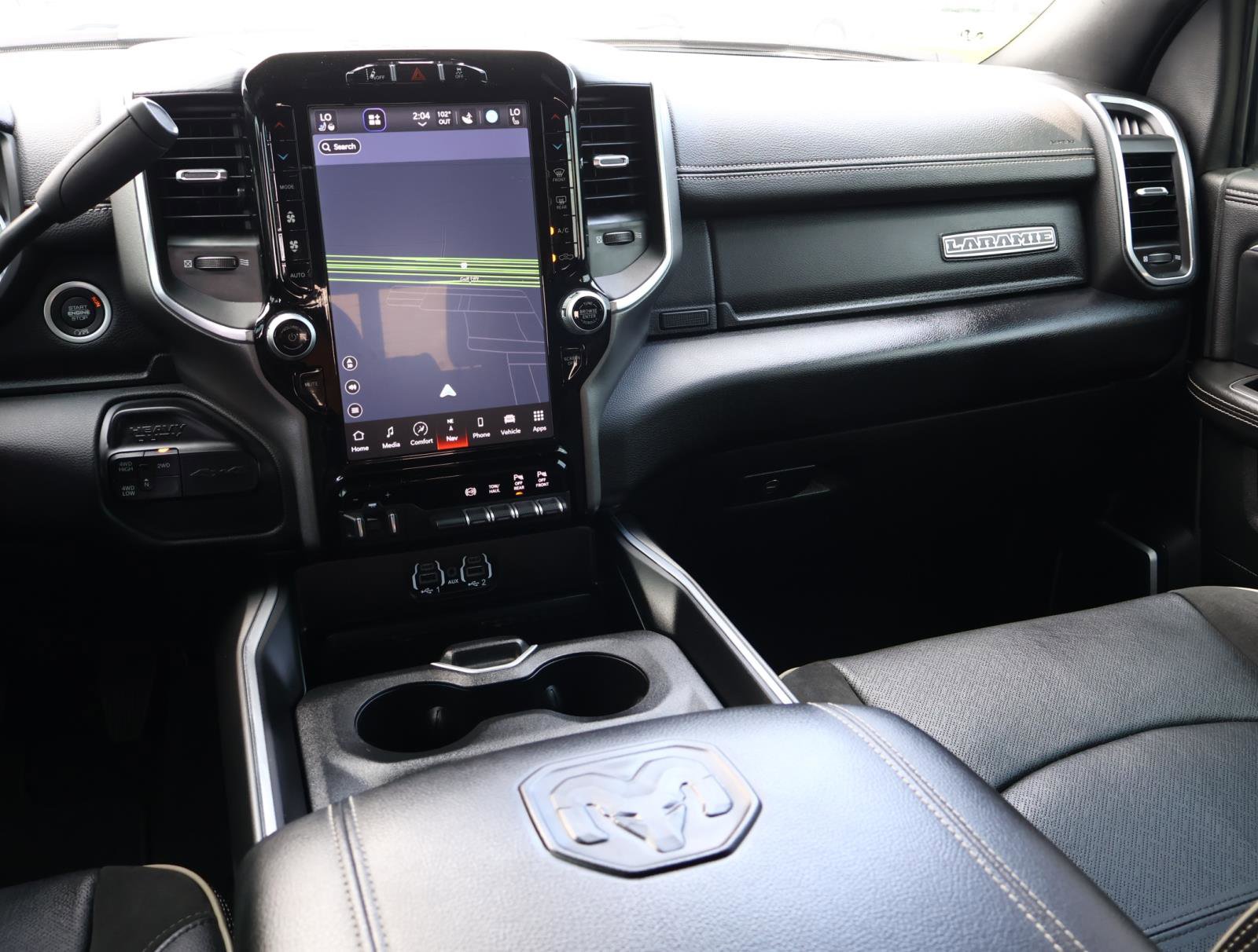 2024 Ram 3500 Laramie photo 12