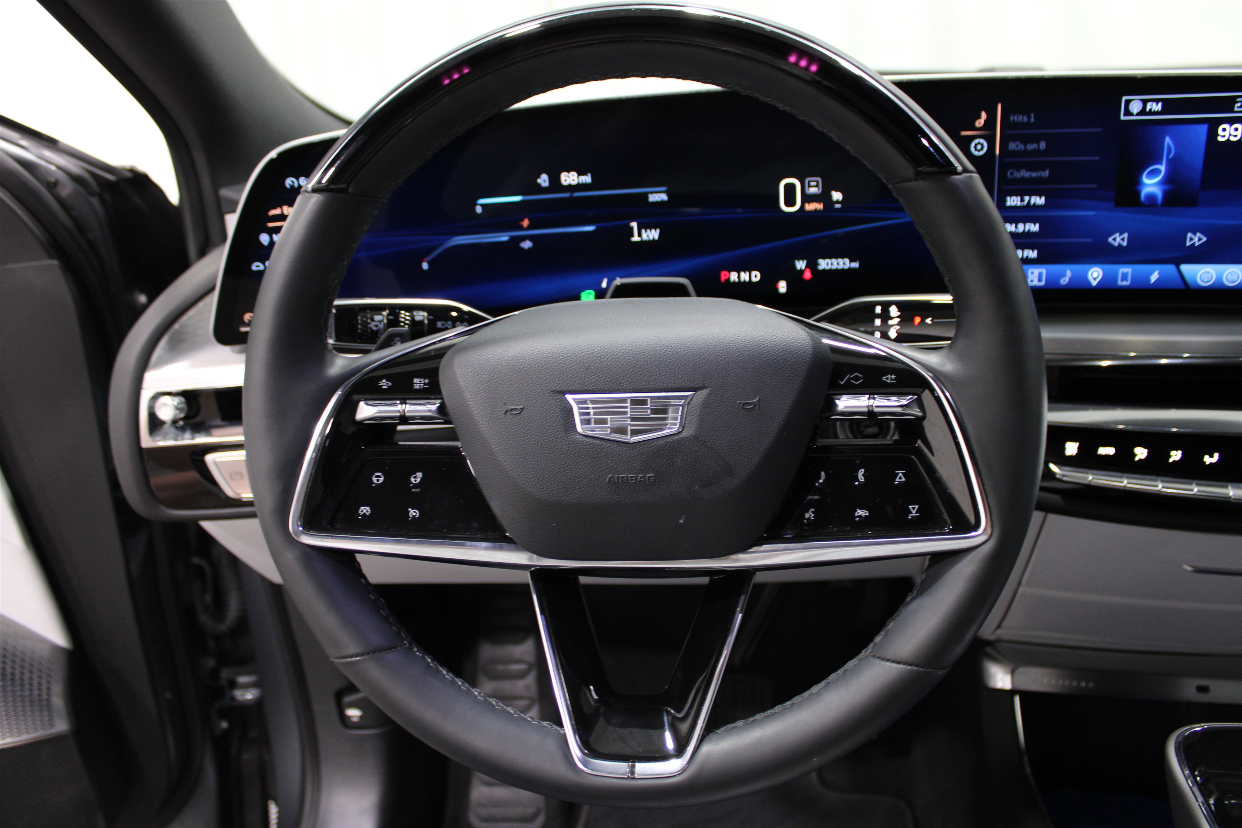 2023 Cadillac Lyriq Luxury photo 6