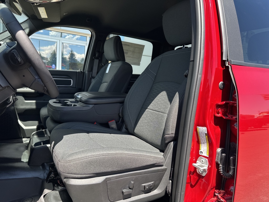 2025 Ram 2500 Big Horn photo 24