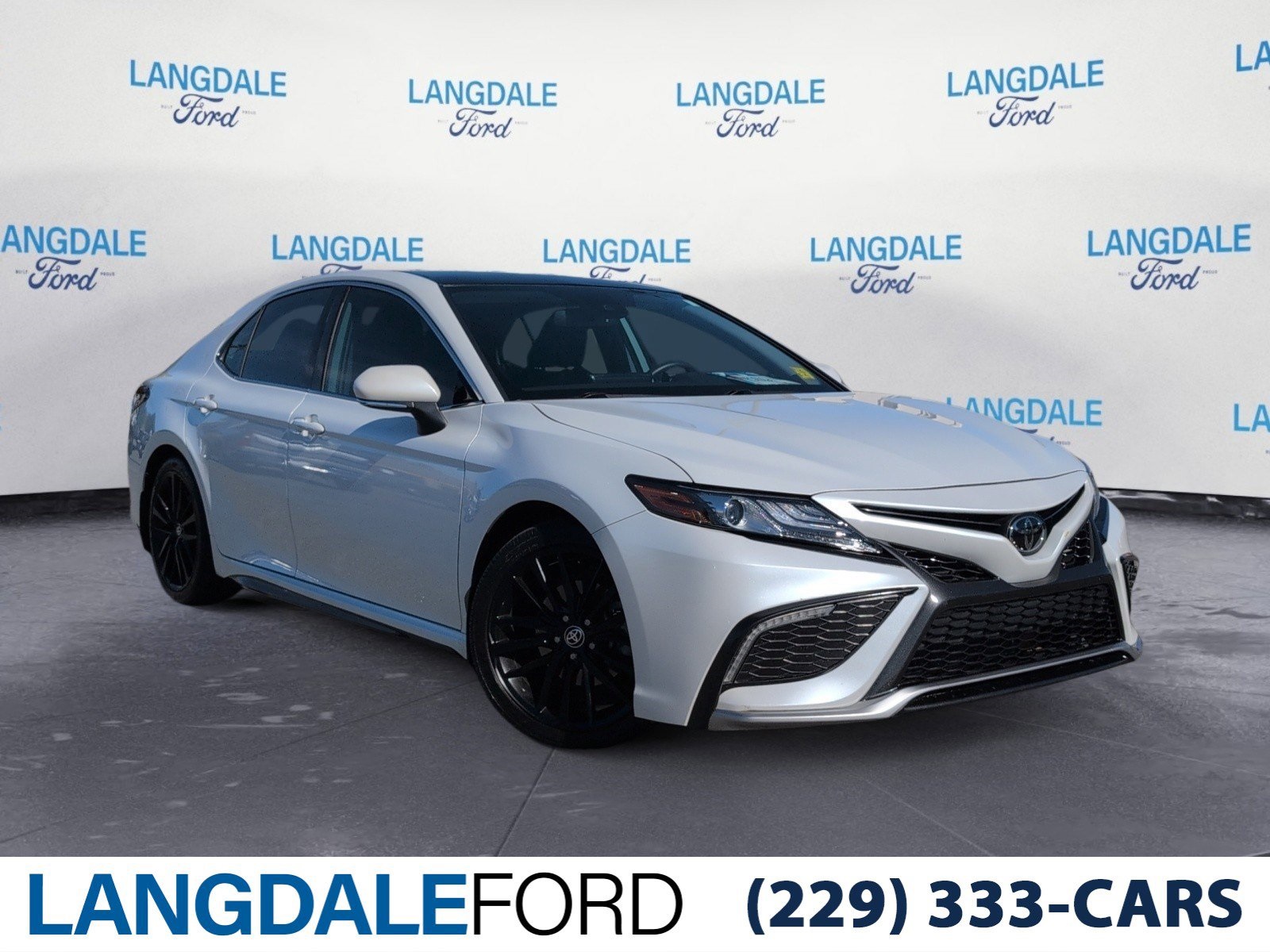 2023 Toyota Camry XSE's photo