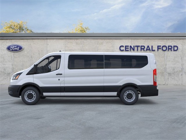 2025 Ford Transit photo 3