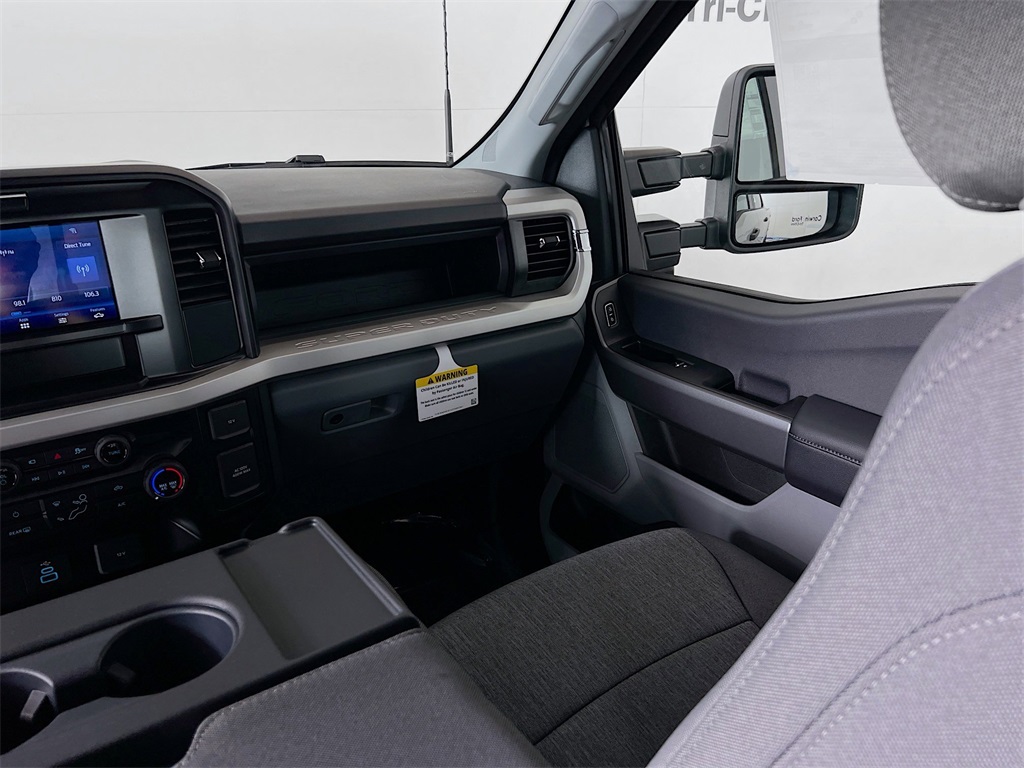 2026 Ford F-350 photo 22