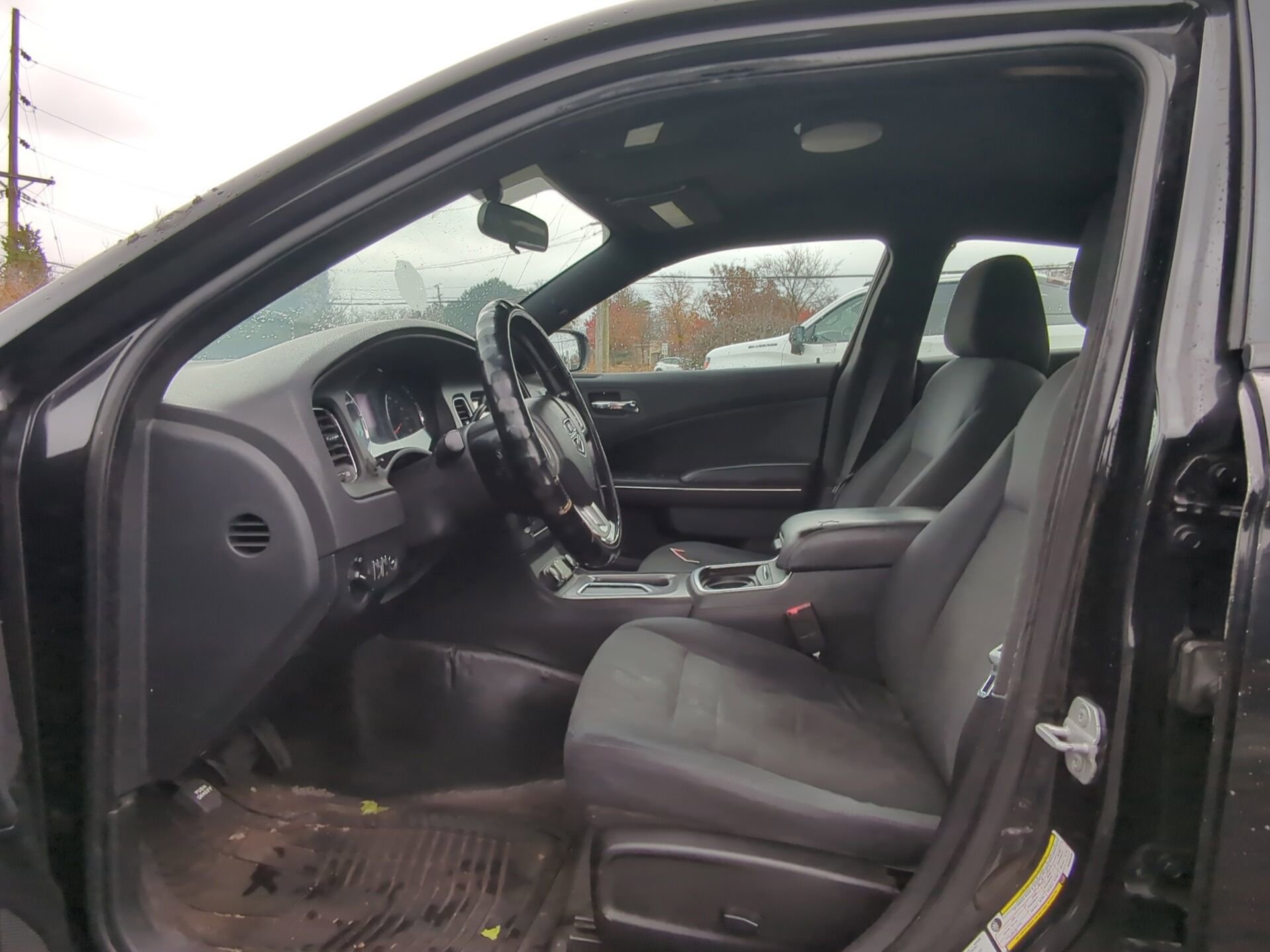 2011 Dodge Charger photo 4