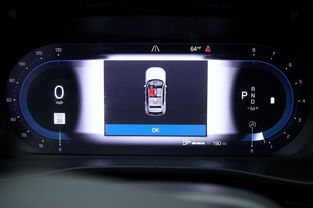 2024 VOLVO XC40 - Image 6