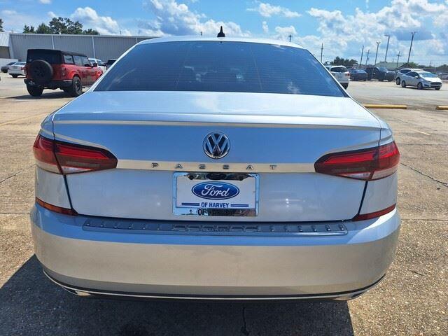 2021 Volkswagen Passat 2.0T SE photo 4