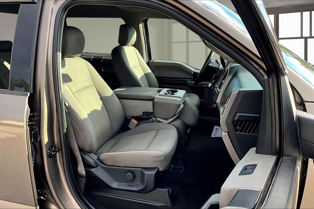 2020 Ford F-150 XLT photo 4