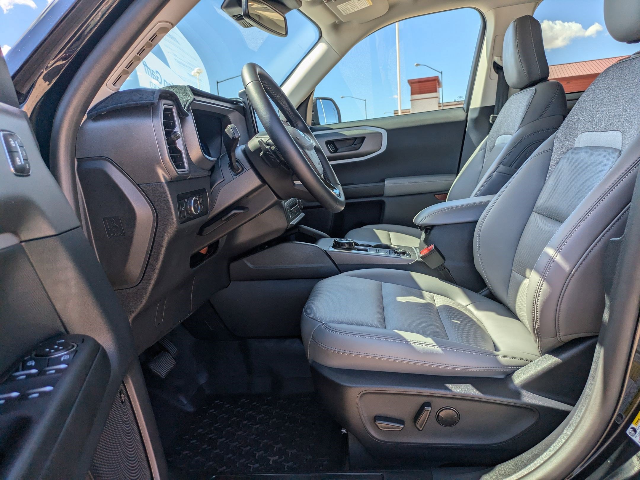 2025 Ford Bronco Sport Badlands photo 14