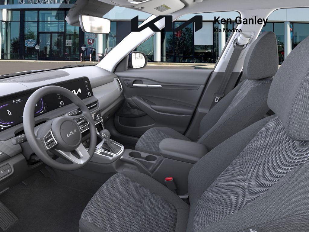2026 Kia Seltos LX photo 13