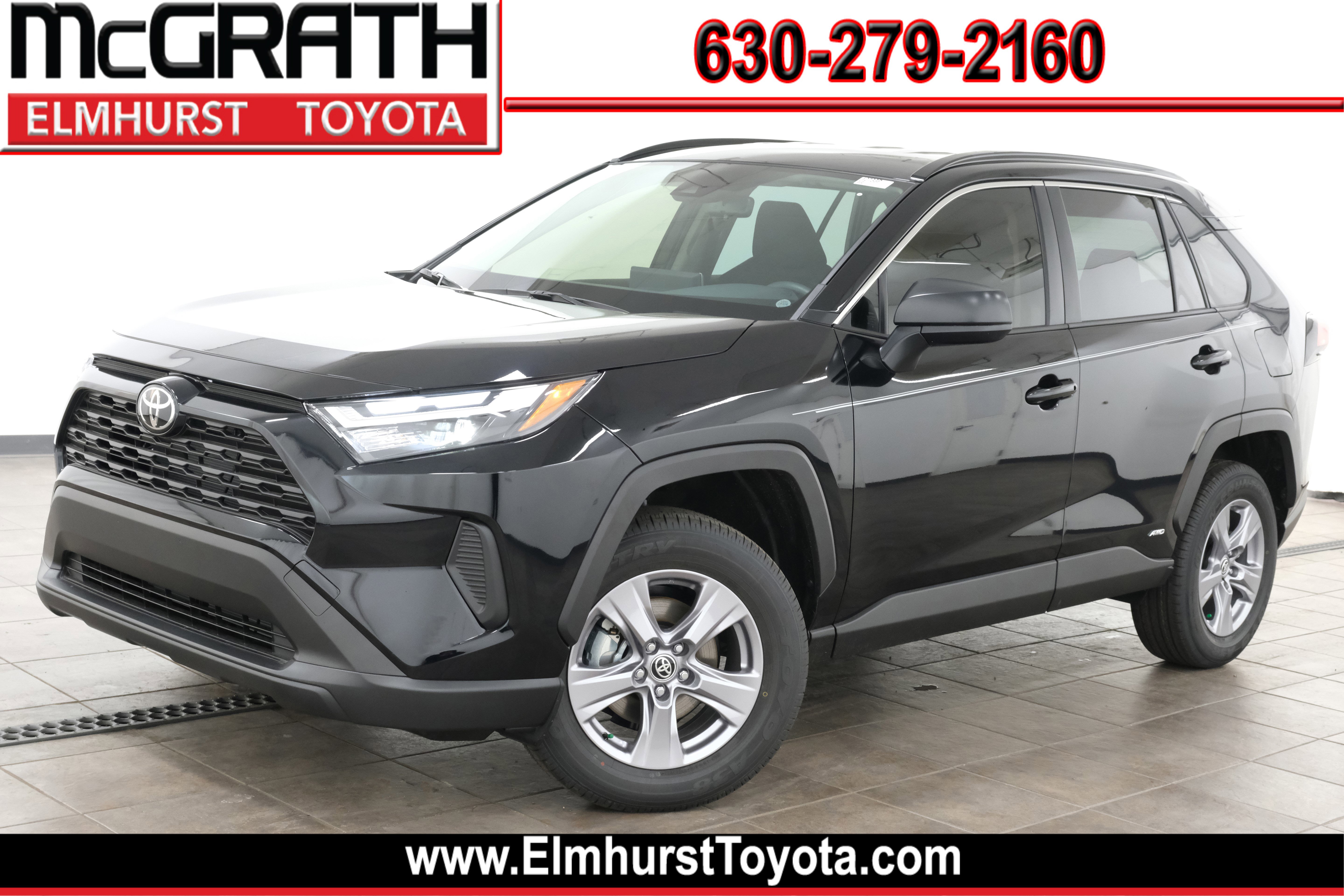 2025 Toyota RAV4 LE's photo