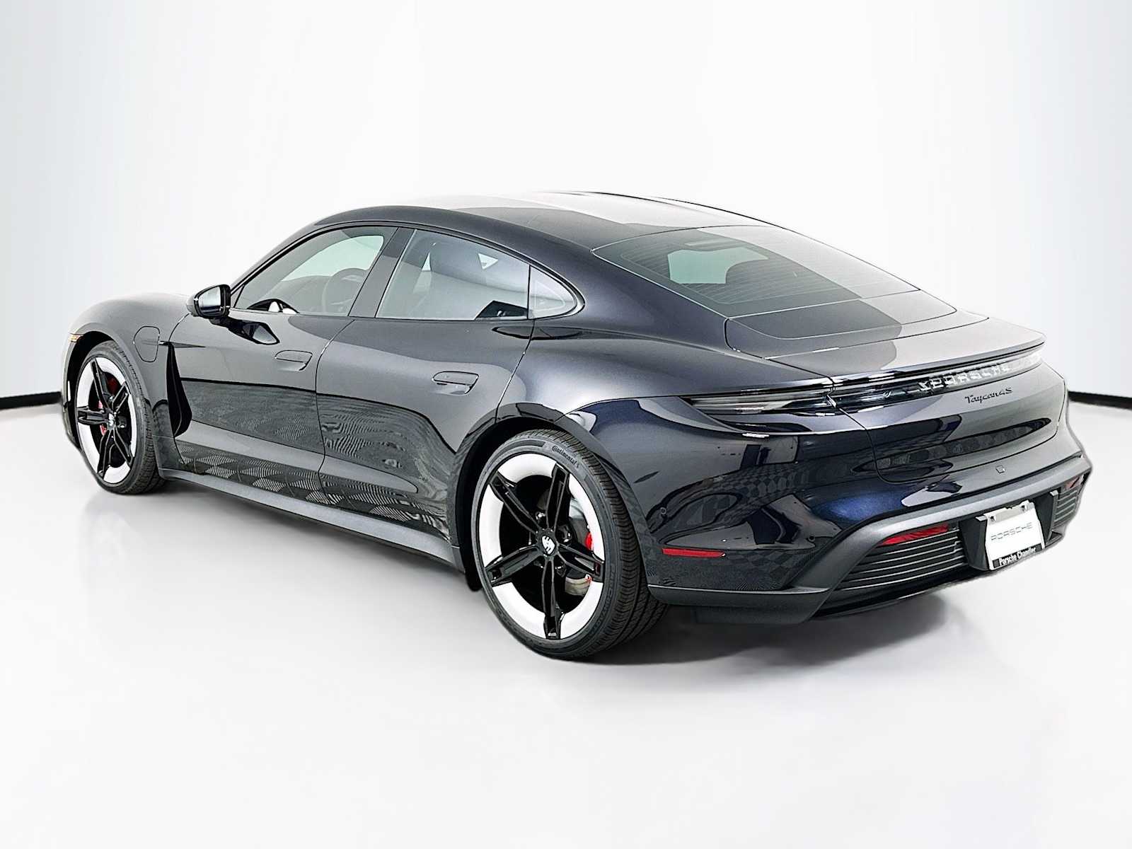 2025 Porsche Taycan 4S photo 3