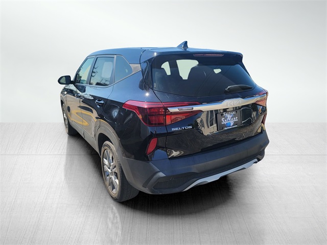 2022 Kia Seltos LX photo 5