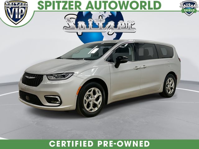 2024 Chrysler Pacifica Limited's photo