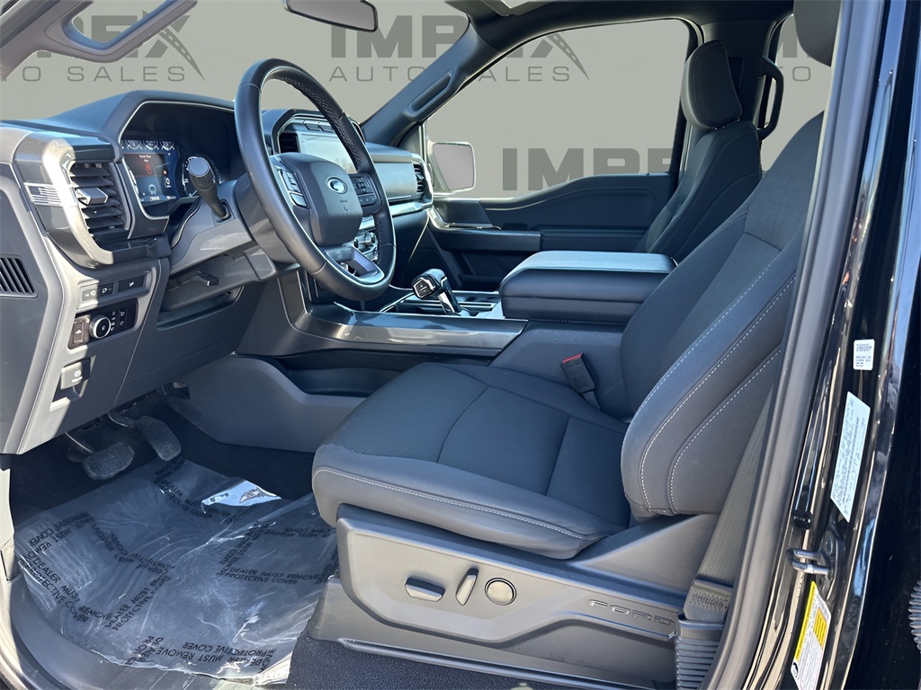 2023 Ford F-150 XLT photo 13