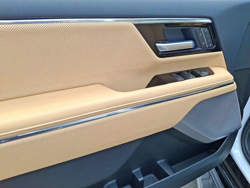 2025 Gmc Sierra Denali photo 12