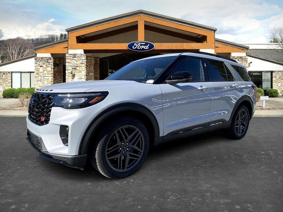 2026 Ford Explorer ST's photo