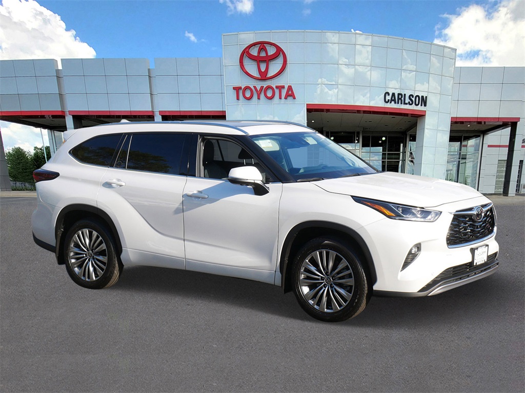 Used 2024 Toyota Highlander Platinum with VIN 5TDKDRBH6RS565965 for sale in Minneapolis, Minnesota