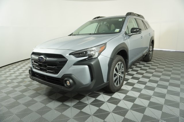 2025 Subaru Outback Premium photo 3