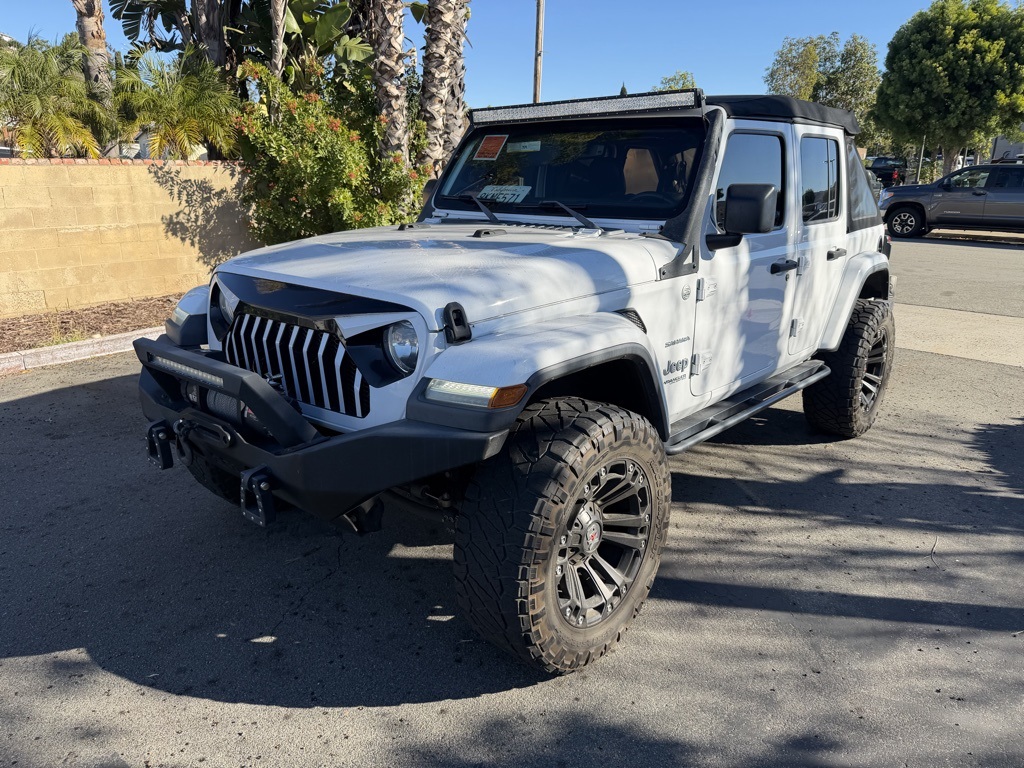 Used 2018 White Jeep Unlimited Sahara image 2