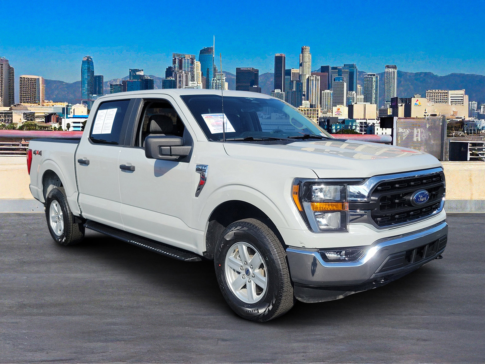 2023 Ford F-150 XLT photo 4