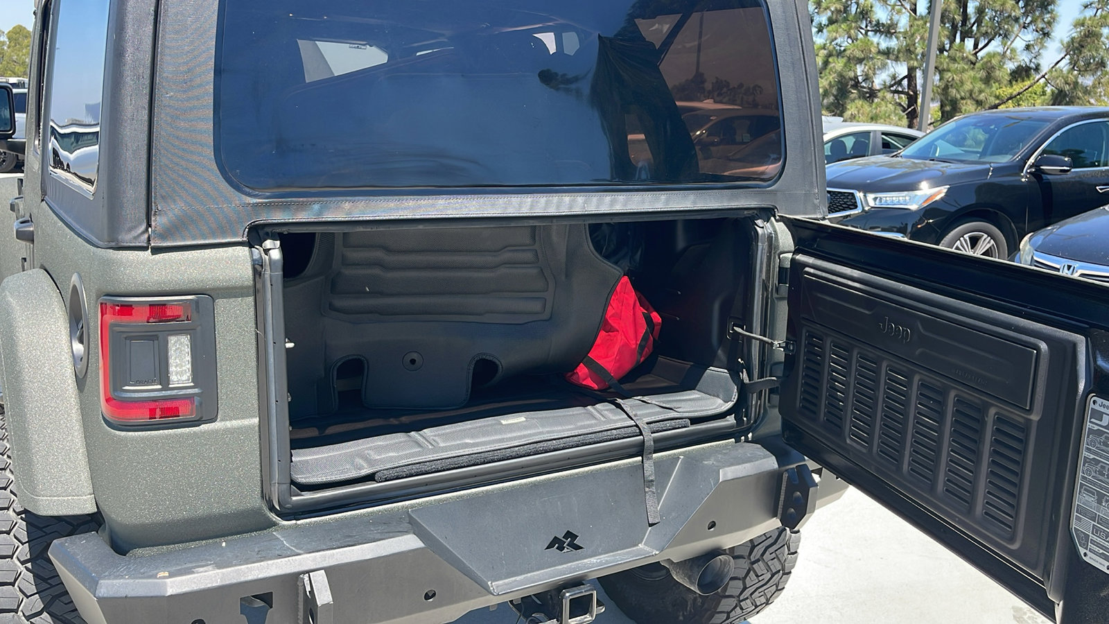 2022 Jeep Wrangler Unlimited Sport S photo 31