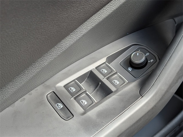 2025 Volkswagen Jetta 1.5T Sport photo 13