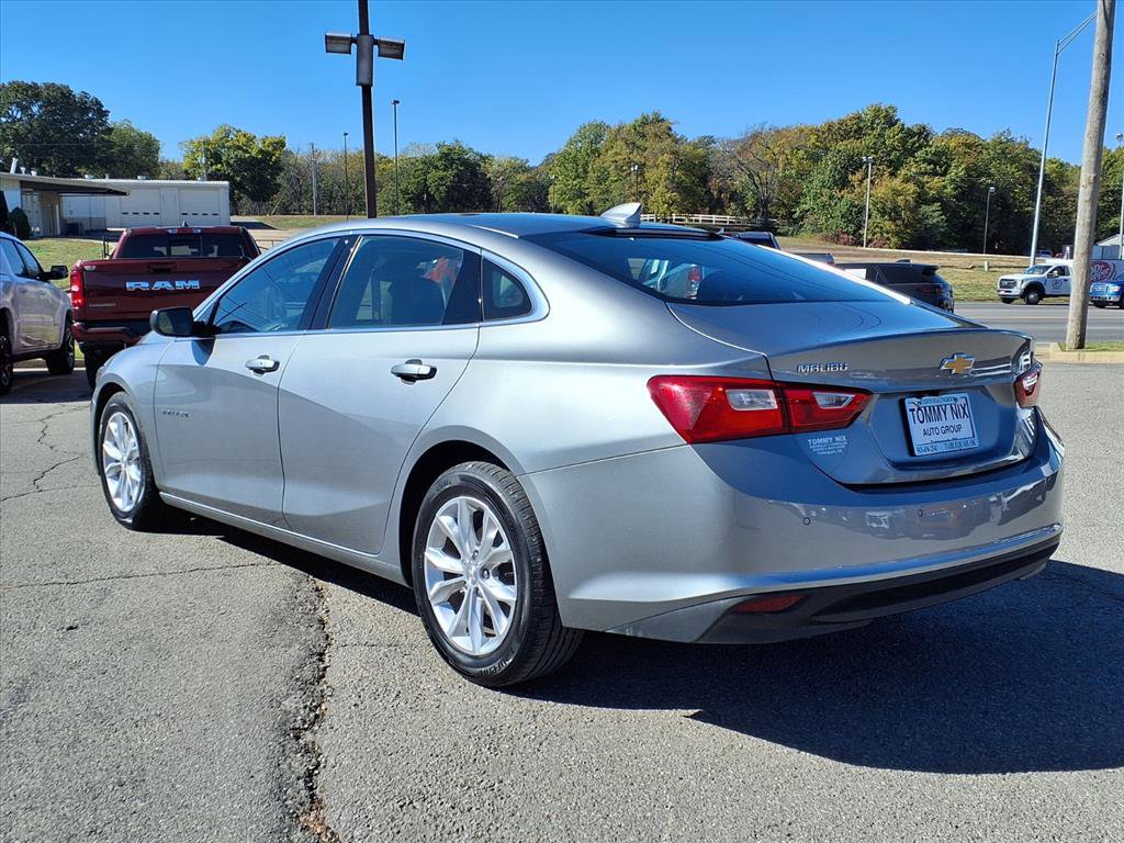 2024 Chevrolet Malibu 1LT photo 2