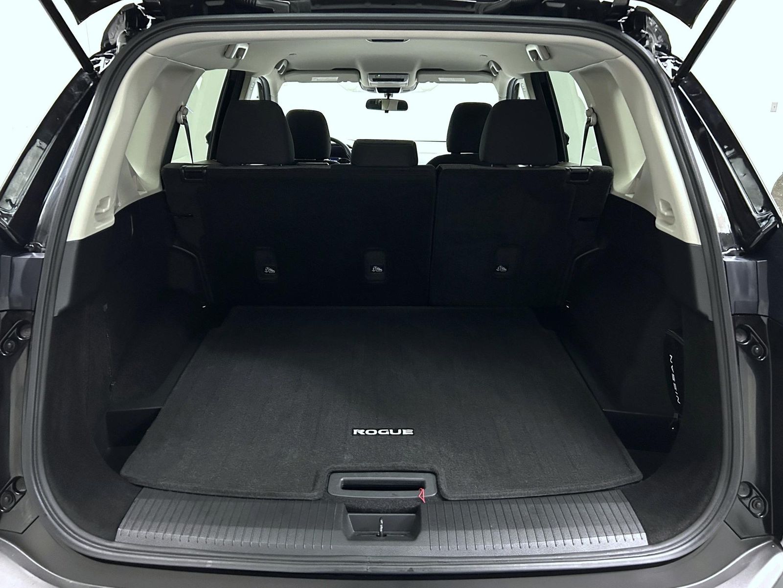 2023 Nissan Rogue SV photo 20
