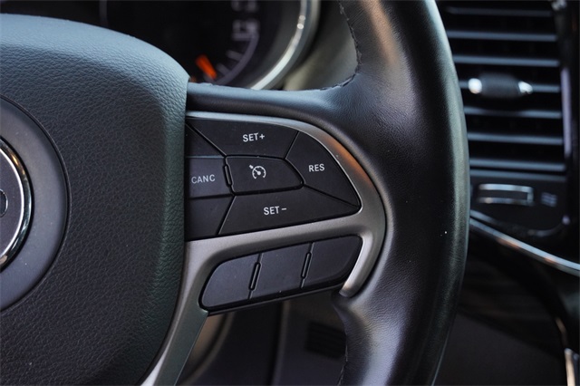 2022 Jeep Cherokee Laredo photo 25