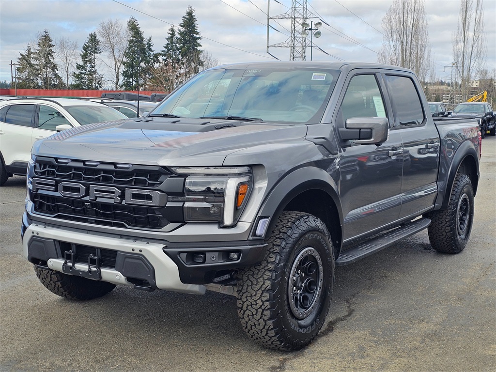 2025 Ford F-150 Raptor photo 3