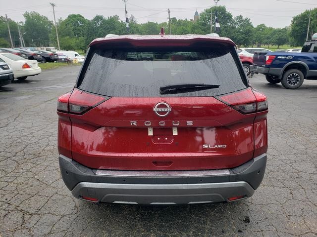 2022 Nissan Rogue SL photo 4