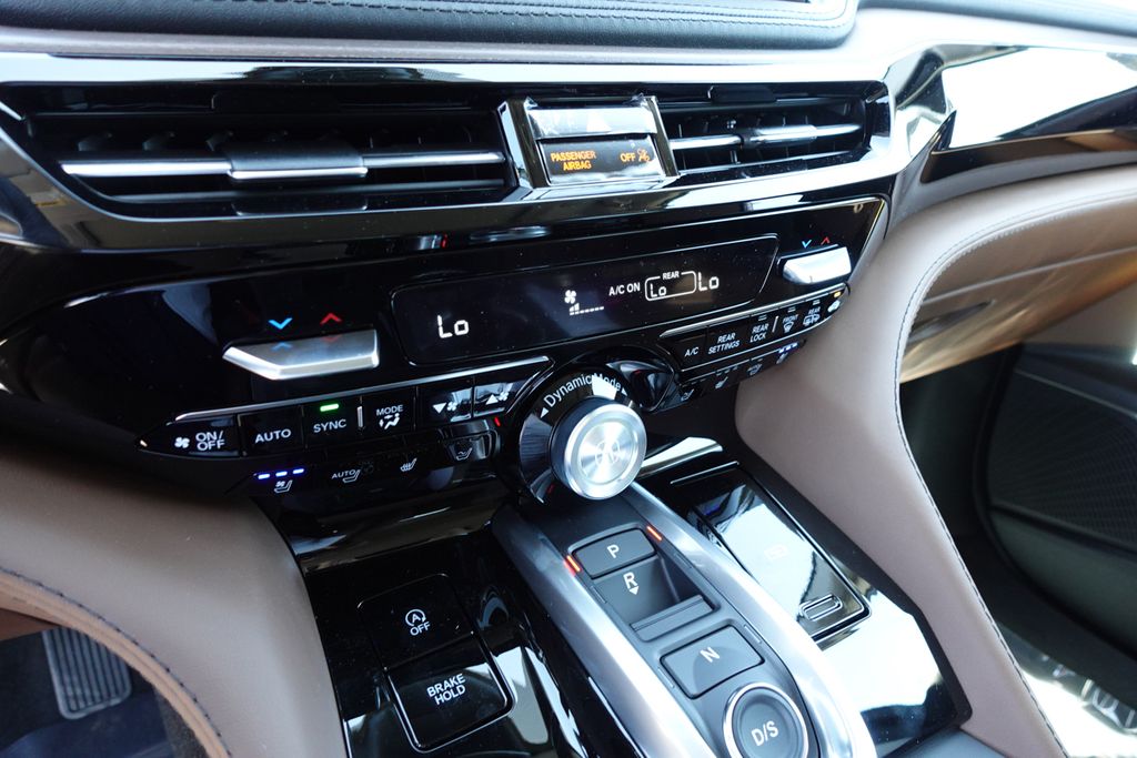 2026 Acura MDX SH-AWD Advance photo 24