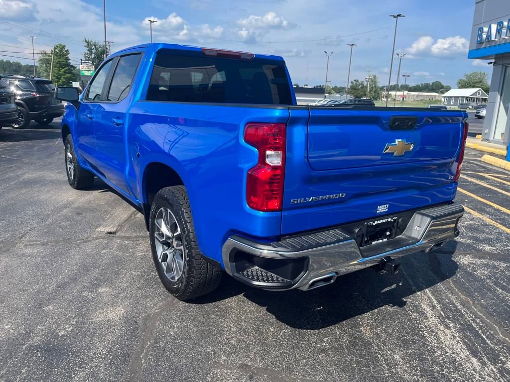 2025 Chevrolet Silverado 1500 LT1 photo 3