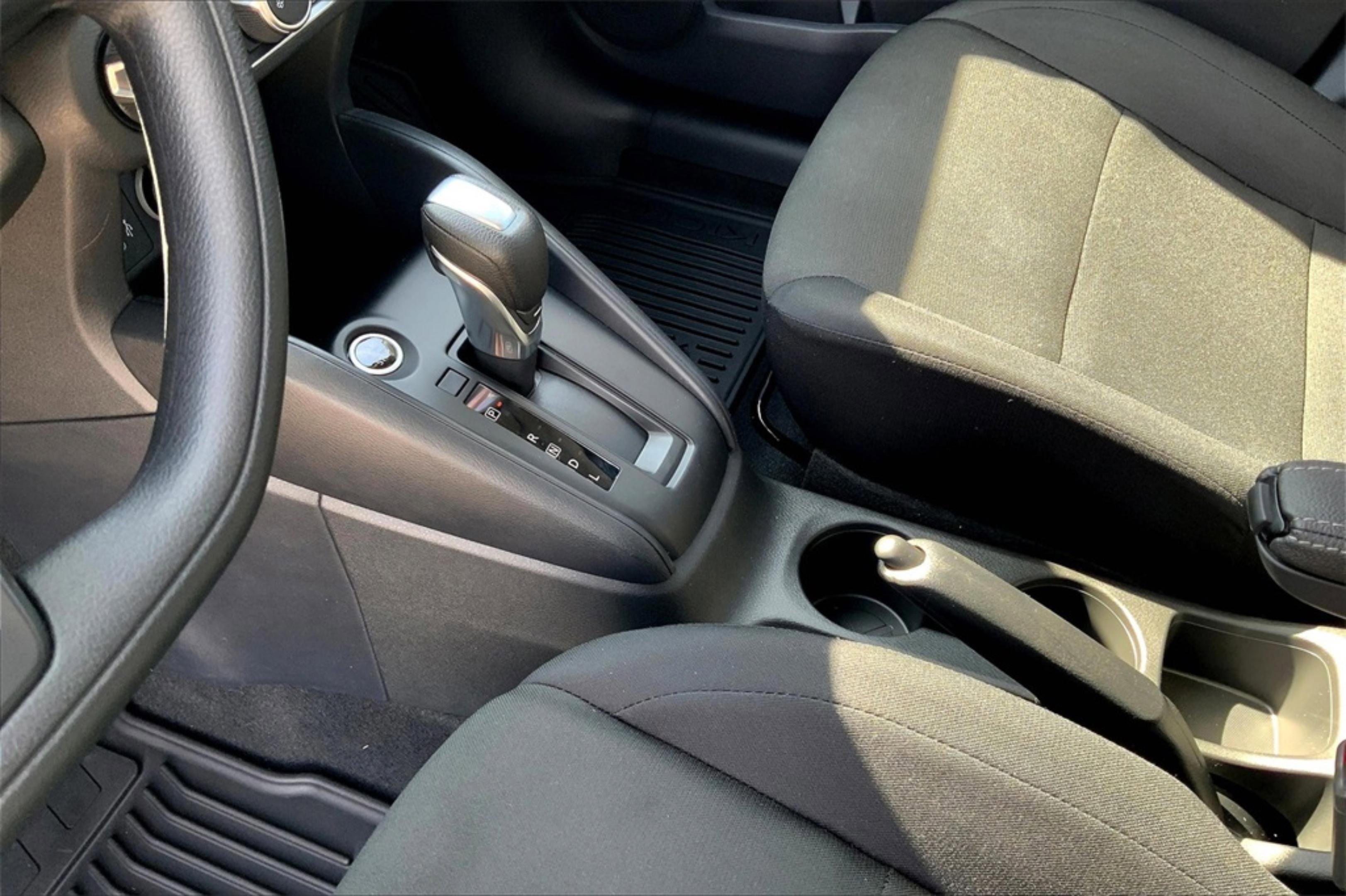 2025 Nissan Kicks Play S photo 8