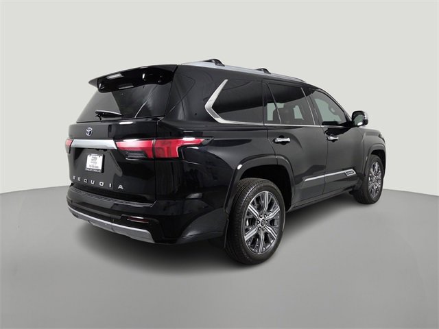 2023 Toyota Sequoia Capstone photo 3