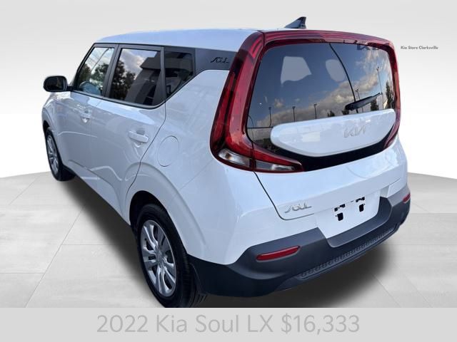 2022 Kia Soul LX photo 3