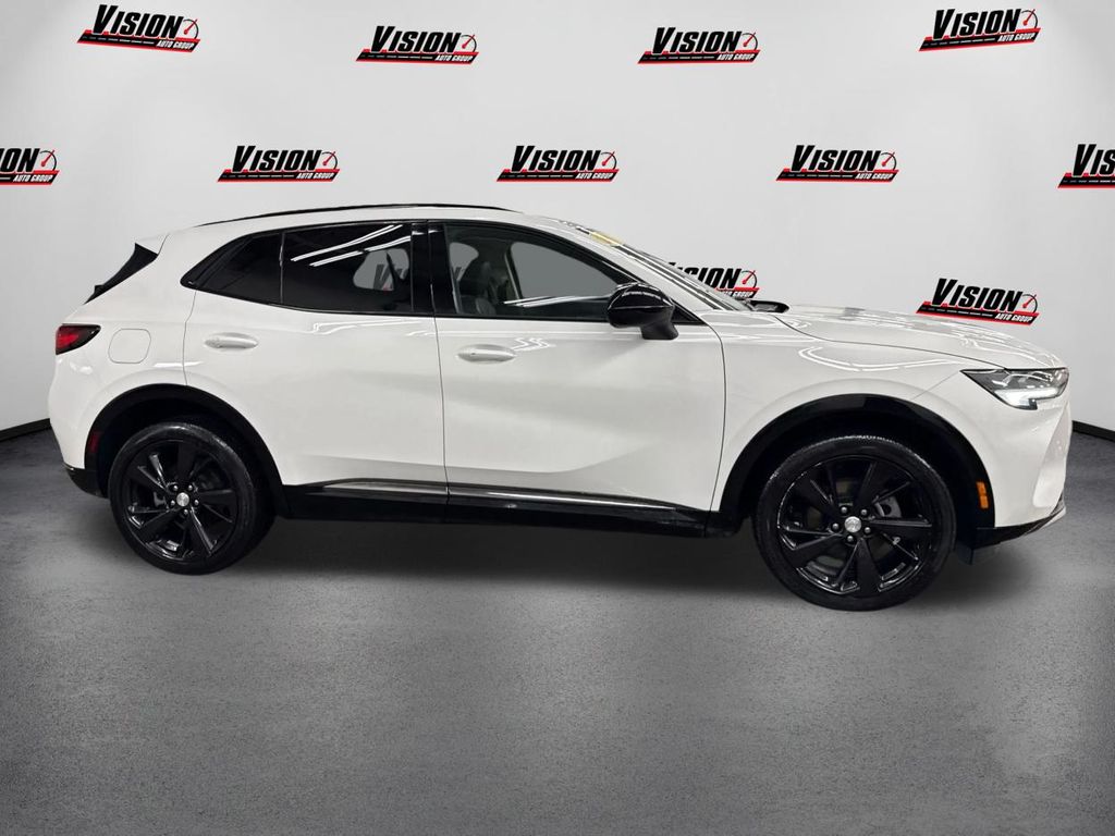 2021 Buick Envision Essence photo 4