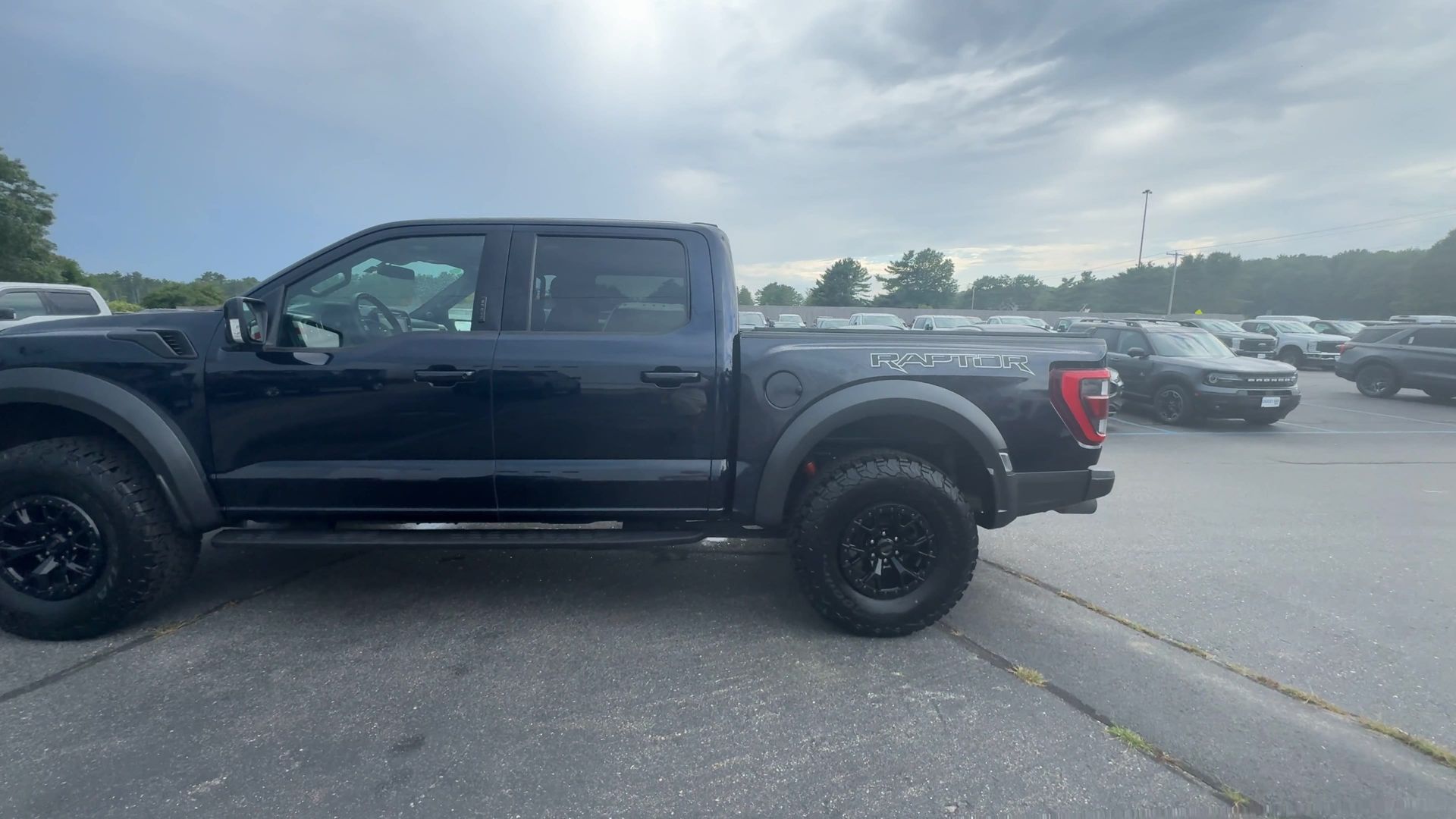 2023 Ford F-150 Raptor photo 16