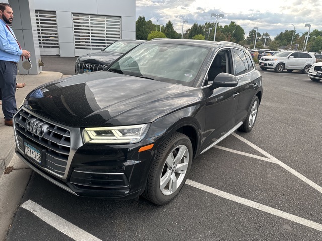 2019 Audi Q5 2.0T Premium Plus photo 2