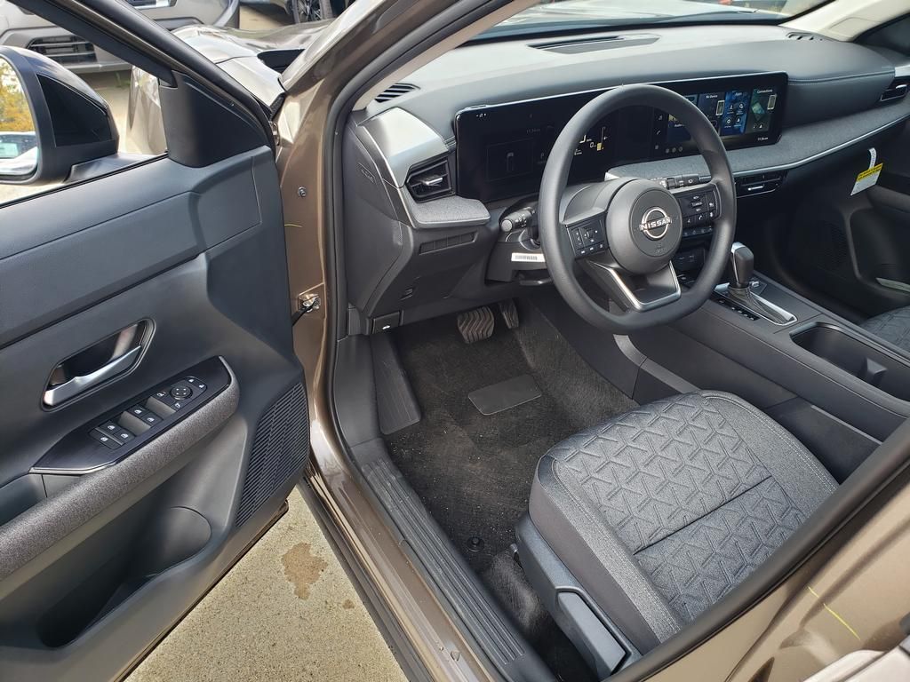 2026 Nissan Kicks SV photo 4