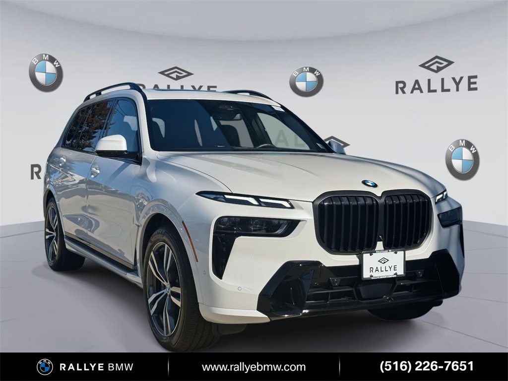 2025 BMW X7 40i's photo
