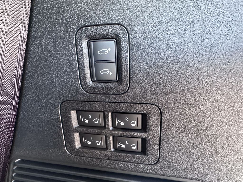 2025 Infiniti QX80 Luxe photo 32