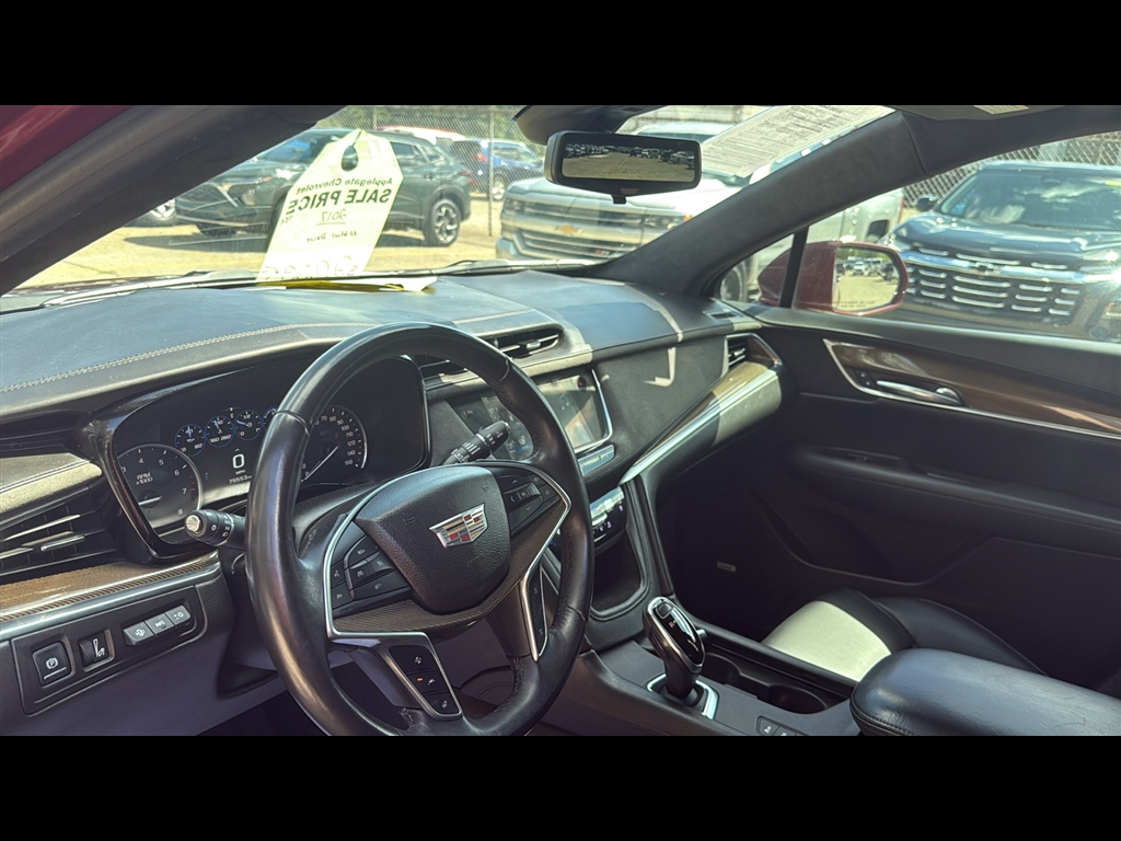 2017 Cadillac XT5 Platinum photo 8