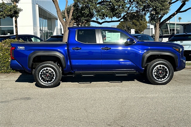 2025 Toyota Tacoma TRD Off-Road 4x4 Double Cab photo 3