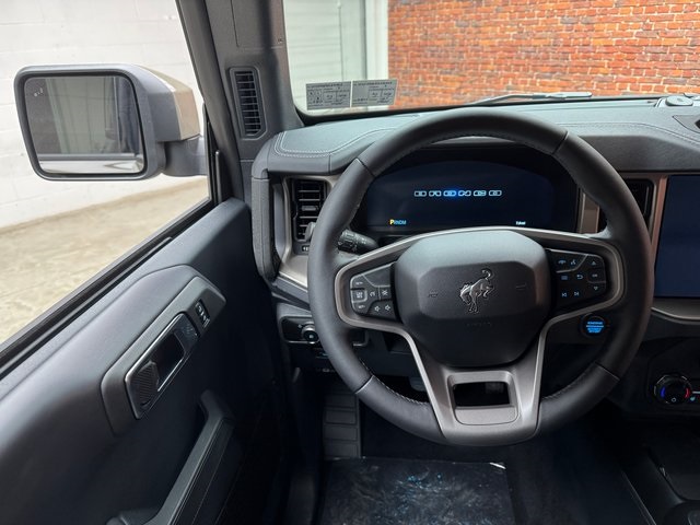 2025 Ford Bronco Outer Banks photo 12