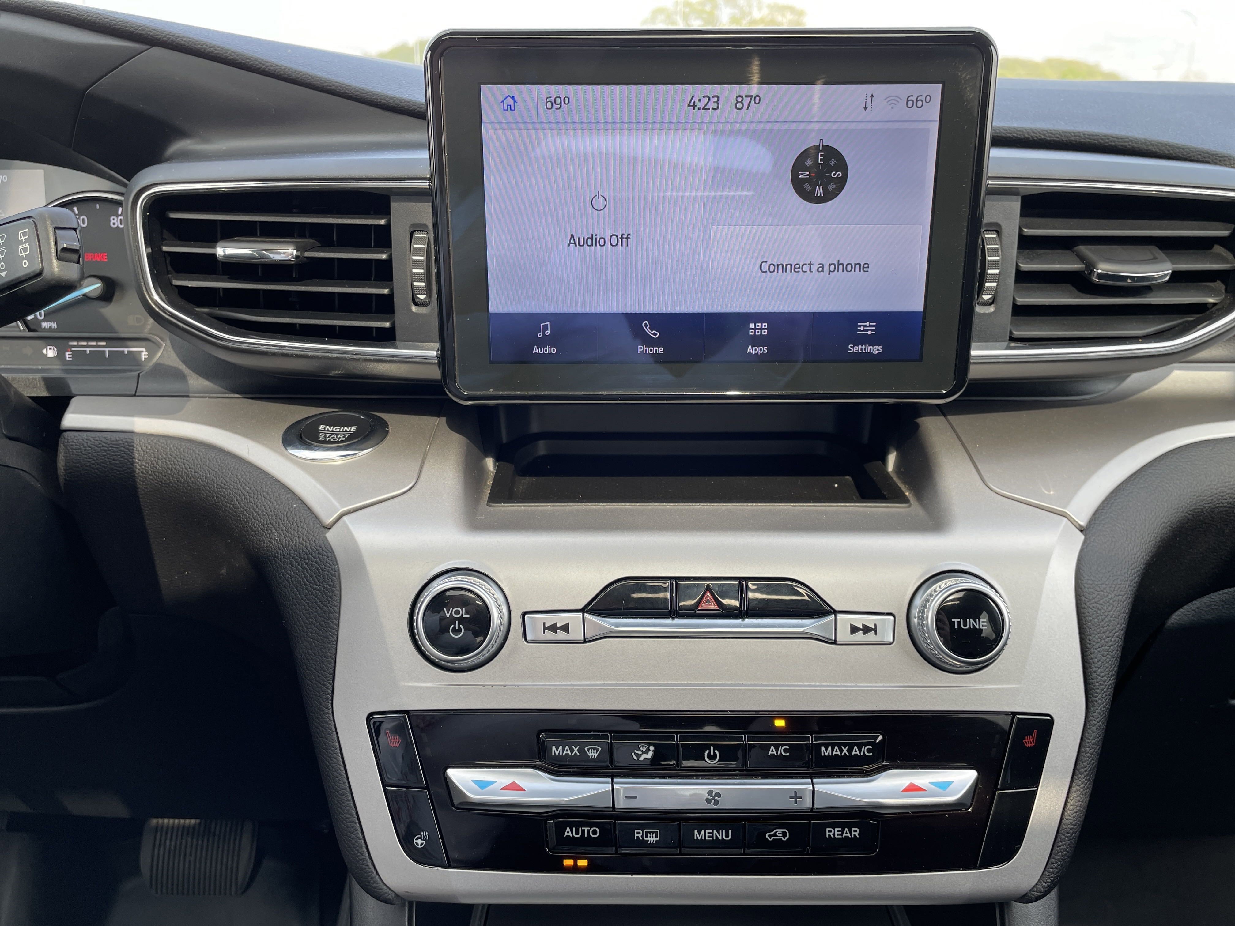 2022 Ford Explorer XLT photo 16