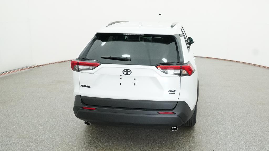 2025 Toyota RAV4 XLE Premium photo 17